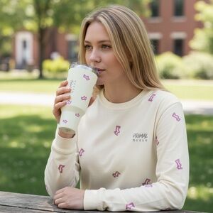 Primal Queen Cream and Pink Primal 40oz Insulated
Tumbler Travel Mug